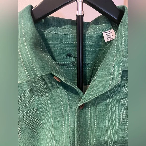 Tommy Bahama Bali Border Teal Floral Jacquard Short Sleeve Silk Button-Up Shirt - Picture 3 of 7
